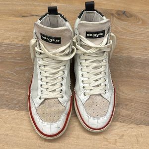 The Kooples High-top lace-up rock-style trainers w/stars Size 38